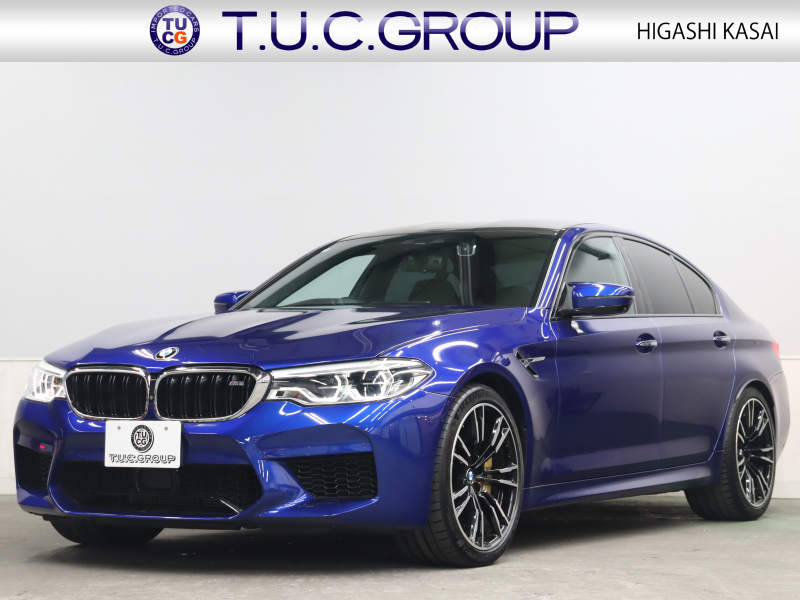 BMW Mシリーズ M5　ｲﾝﾃﾘｼﾞｪﾝﾄｾｰﾌﾃｨ 黒革 ﾍﾞﾝﾁﾚｰﾀｰ ｶｰﾎﾞﾝﾙｰﾌ Idriveﾅﾋﾞ TV 360ｶﾒﾗ harman/kardon ﾜｲﾔﾚｽﾁｬｰｼﾞﾝｸﾞ HUD Mｽﾎﾟｰﾂｽﾃｱﾘﾝｸﾞ Mｴｷｿﾞｰｽﾄｼｽﾃﾑ Mﾏﾙﾁﾌｧﾝｸｼｮﾝｼｰﾄ Mｴｱﾛ&20ｲﾝﾁﾀﾞﾌﾞﾙｽﾎﾟｰｸAW(ｽﾀｲﾘﾝｸﾞ706M)　2年保証