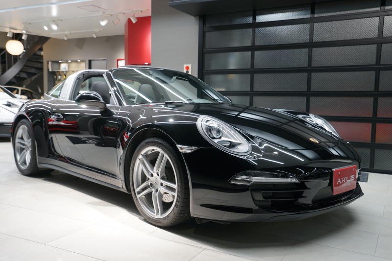 ポルシェ 911(Type991.1) タルガ4　ディーラー車　左ハンドル　走行8570km　