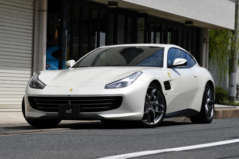 フェラーリ GTC4 ルッソ GTC4 LUSSO Tスペシャルボディーカラー