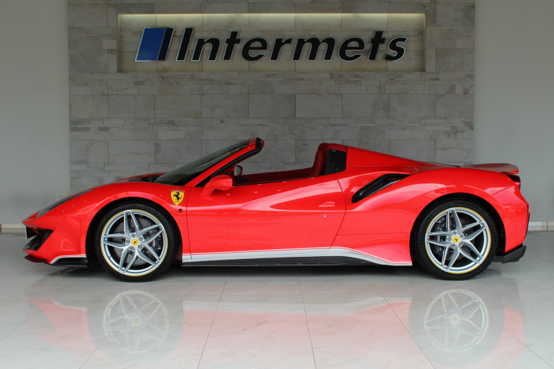 フェラーリ 488ピスタ スパイダー D車 Tailor Made OP￥15,200,000ｰ