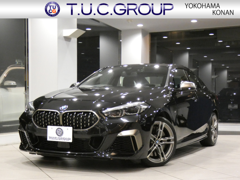 BMW 2シリーズ M235i Xﾄﾞﾗｲﾌﾞ ｸﾞﾗﾝｸｰﾍﾟ　ｺﾝﾌｫA Dｱｼｽﾄ 追ACC ﾚｰﾝDW 衝突軽減 黒革 ﾋｰﾀｰ iﾄﾞﾗｲﾌﾞﾅﾋﾞ(第7世代) Bｶﾒﾗ PDC LEDﾗｲﾄ ｱﾝﾋﾞｴﾝﾄﾗｲﾄ 専用ｴｸｽﾃﾘｱ&18AW 306ps　2年保証