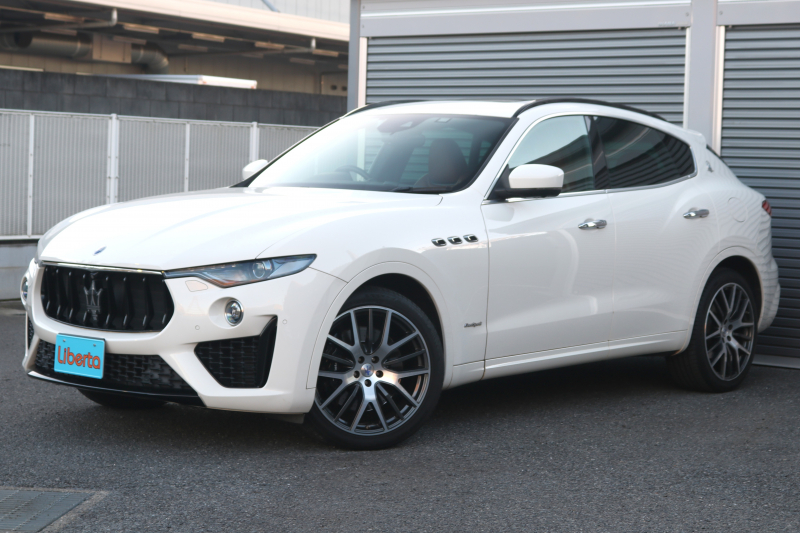 マセラティ レヴァンテ グランスポーツ