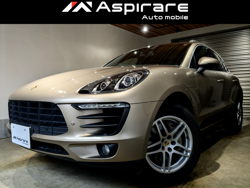 ポルシェ マカン S　V型6気筒ツインターボ　パラジウムメタリック　希少ボディーカラー　カーナビゲーションシステム　フルセグTV リアカメラ　ハーフレザーシート　シートヒーター