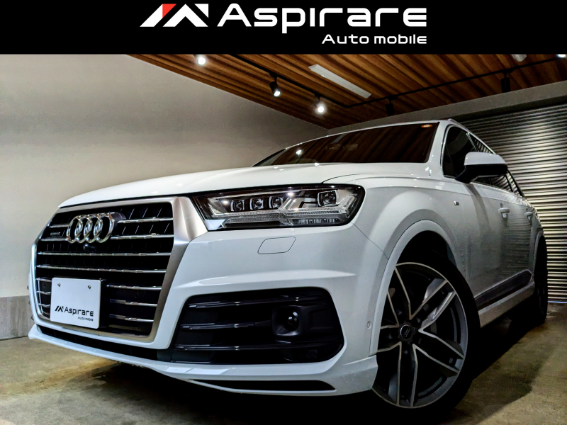 アウディ Q7 3.0TFSIクワトロ　S-LINEパッケージ　7シーターパッケージ　エアサス　マトリクスLEDヘッドライト　パノラマサンルーフ　バーチャルコックピット　ブラックレザー　前後シートヒーター　前後ドラレコ