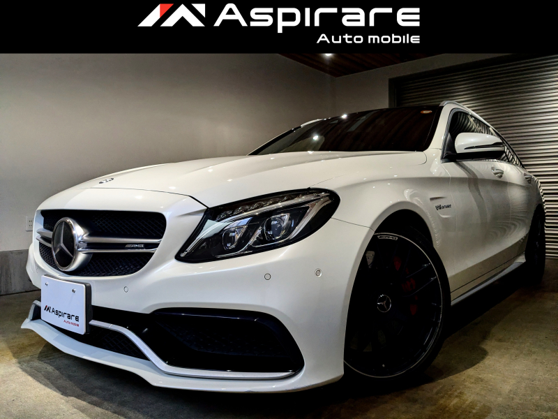 AMG Cクラス C63 S ステーションワゴン　パノラマサンルーフ　ブラック×ホワイトレザーシート　AMGパフォーマンスステアリング　AMGエグゾーストマフラー　Burmesterサウンド　ヘッドアップディスプレイ　AMG19インチアルミホイール