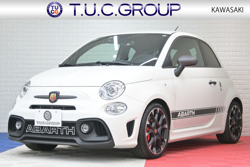 アバルト 595 595ｺﾝﾍﾟﾃｨﾂｨｵｰﾈ　正規D車 左H 5速MT Sabeltｽﾎﾟｰﾂｼｰﾄ(ﾌﾞﾗｳﾝ) Uconnectﾌﾟﾚｰﾔｰ Carplay/AndroidAuto 17ｲﾝﾁAW ﾚｯﾄﾞｷｬﾘﾊﾟｰ ﾚｺｰﾄﾞﾓﾝﾂｧ　2年保証付