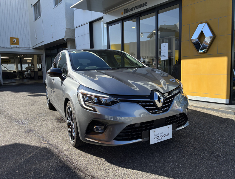 ルノー ルーテシア アントラクト　イーテック　フルハイブリッド　認定中古車　当店デモカー