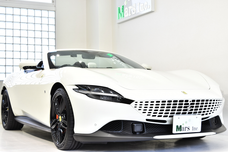 フェラーリ ローマ スパイダー F1 DCT 正規ディーラー車 カーボンファイバーLEDステアリング マグネライドサスペンション アドバンスドフロントドライビングカメラ ベンチレーション付きフル電動シート SFシールド 右ハンドル