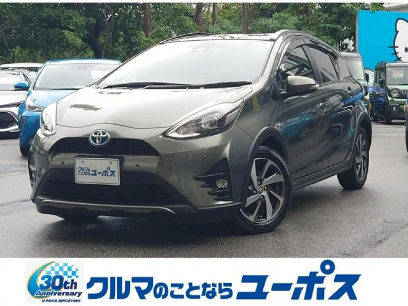 トヨタ アクア 特別仕様車クロスオーバー『グラム』　OP10年保証対象車　専用インテリア　純正ナビ　バックモニター