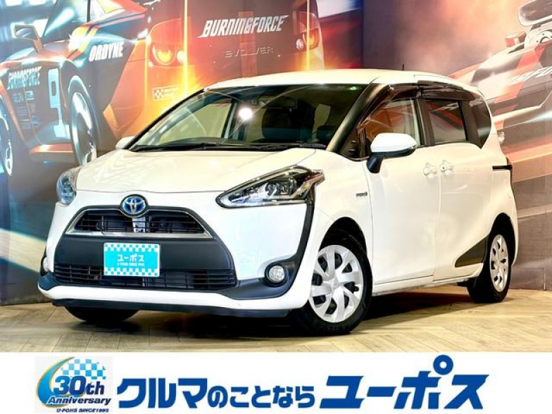 トヨタ シエンタ ハイブリッドG　クエロ　OP5年保証対象　純正ナビ（HDMI／Bluetooth／フルセグ／DVD／CD／USB／SD）　バックカメラ　衝突軽減ブレーキ　両側パワースライドドア　ETC　革調シートカバー　LEDヘッドライト