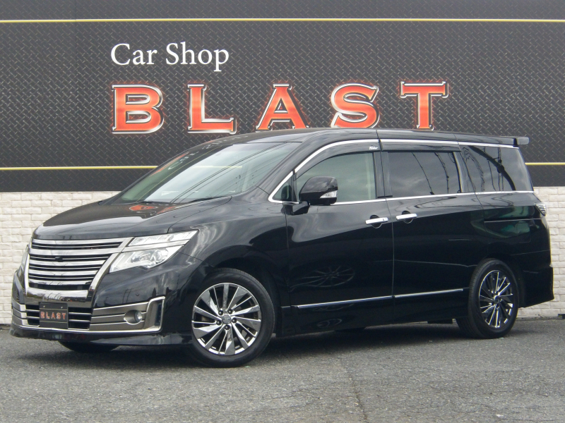 日産 エルグランド ライダーブラックライン　ブラックレザーシート