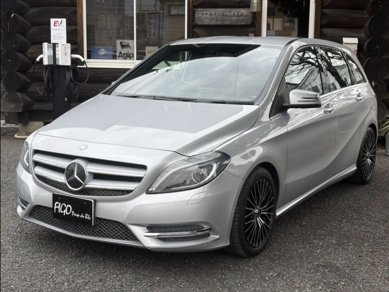 メルセデスベンツ Bクラス B180　BE　スポーツ　RSP　レーダーセーフティー　ディストロニックプラス　ブラインドスポットアシスト　パドルシフト　純正ナビ　TV　バックカメラ　ETC　社外F＆Rドライブレコーダー　サーモスタット交換