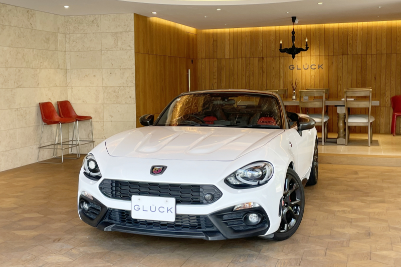 アバルト 124スパイダー 1.4 6速MT　ワンオーナー RecordMonza レザーシート シートヒーター CUSCO車高調キット LEDヘッドライト 17インチAW bremboキャリパー トルクセンシング式LSD