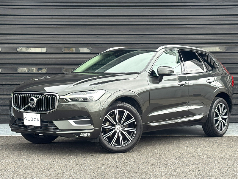 ボルボ XC60 T5 AWDインスクリプション 4WD 禁煙車 HUD カロッツェリアサブウーファ リア5面フィルム Fドラレコ ヒーター＆クーラー付フロントシート ヒーター付リアシート ステアリングヒータ 全周囲カメラ 純正19インチAW ハンズフリーパワーバックドア ACC