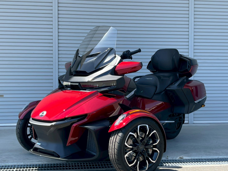 BRP can-nam SPYDER RT LIMITED 2025MY 未登録在庫 走行距離90km 普通免許で乗れる ヘルメットなしOK オートマ  グリップヒーター 10.25インチタッチディスプレイ AppleCarPlay Bluetooth接続可 ラジオ クルコン blemboブレーキ