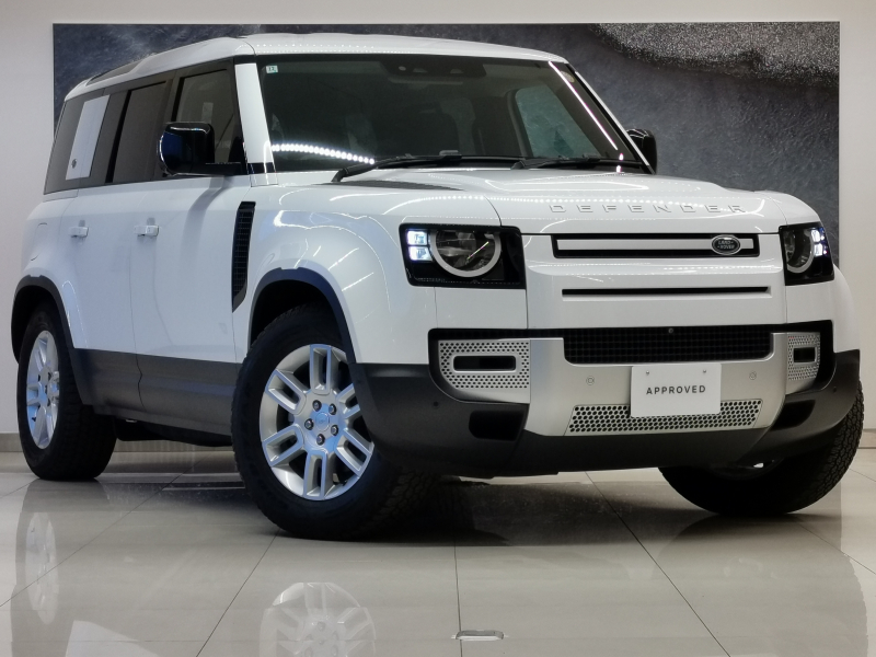 ランドローバー ディフェンダー 110スタートUP P300 4WD 7人乗 前席シートヒーター 電子制御エアサスペンション 3ゾーンクライメートパック(後席エアコン) エアクオリティセンサー コールドクライメートパック 19インチAW Style6010シルバー ドライバーアシストパック  禁煙車 ハーフレザーシート 革巻きステアリング ステアリングホイールヒータ