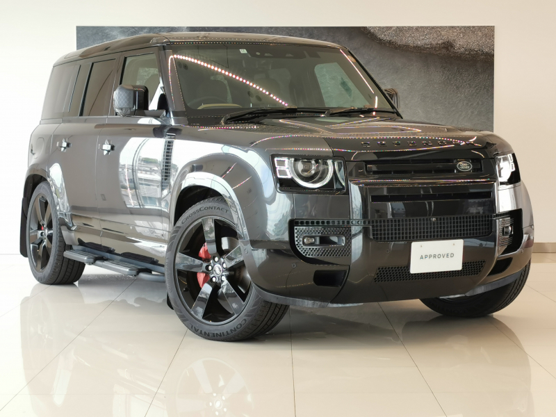 ランドローバー ディフェンダー 110 X 3.0L D350 4WD ワンオーナー 固定式サイドステップ ルーフラダー クーラーボックス 寒冷地仕様  3ゾーンクライメートコントロール  エアサス サンルーフ 22インチスタイル5098 MERIDIANサラウンドサウンド デジタルインナーミラー 禁煙車 電動フロントシート(ヒーター/クーラー) キャラウェイ本革シート