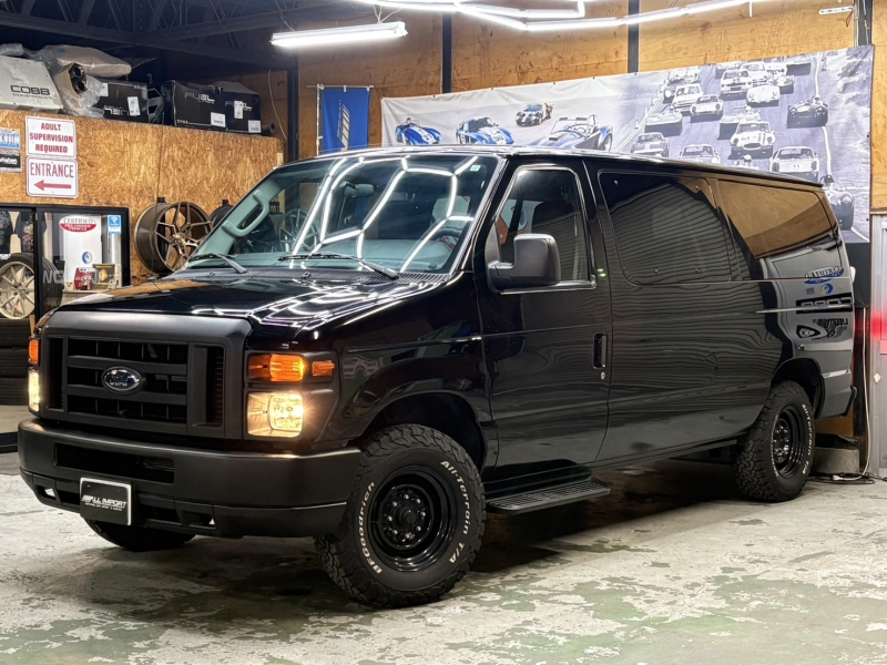 フォード E-150 XL　ワゴンカスタム　カーゴフェイス　1ナンバー貨物登録　3列シート