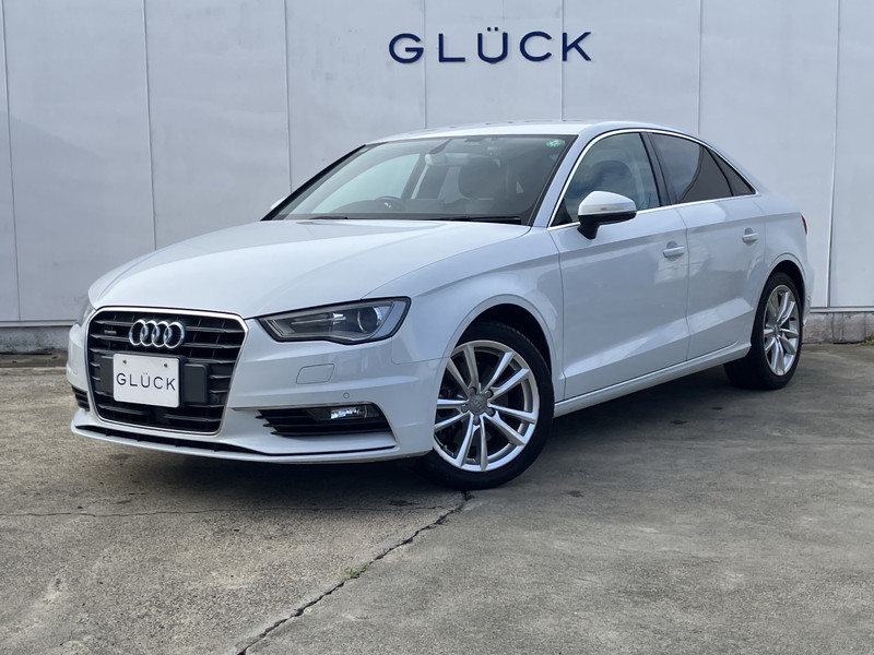 アウディ A3 A3セダン/1.8TFSIクワトロ 4WD/禁煙車/レザーシート/純正MMIナビ/フルセグTV/Bluetooth接続/アダプティブクルーズ/パワーシート/シートヒーター/