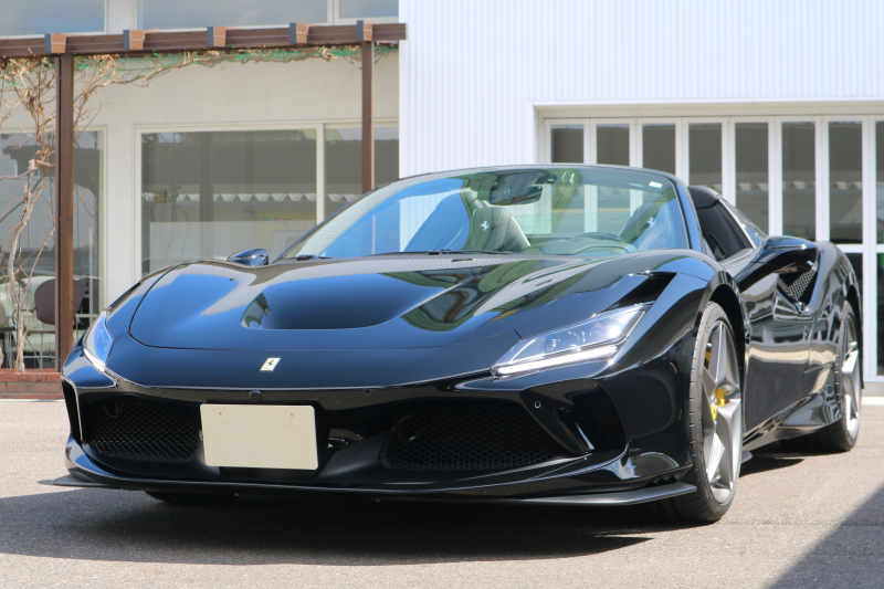 フェラーリ F8スパイダー 正規ディ－ラ－車　オプション多数