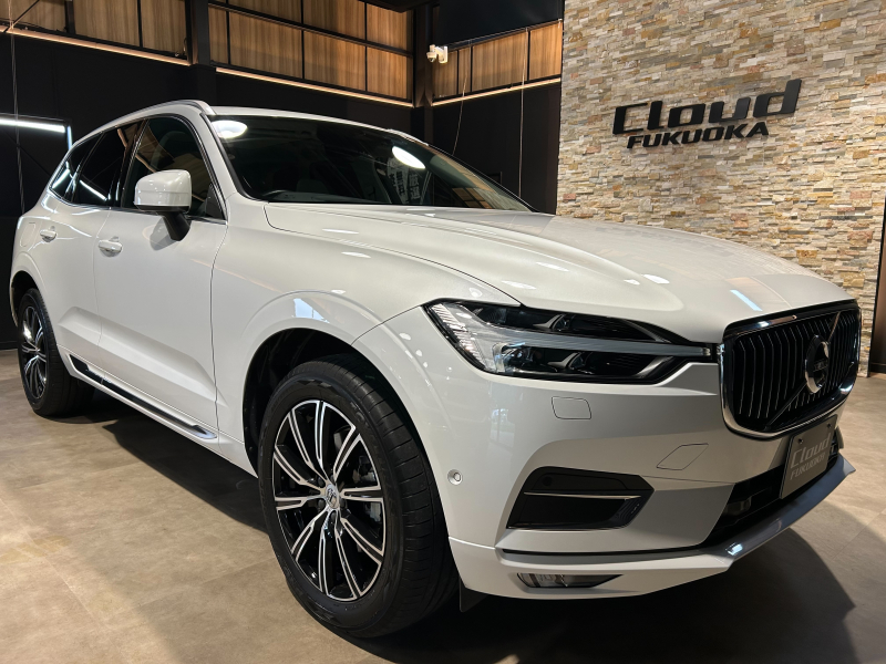 ボルボ XC60 B5 AWD インスクリプション