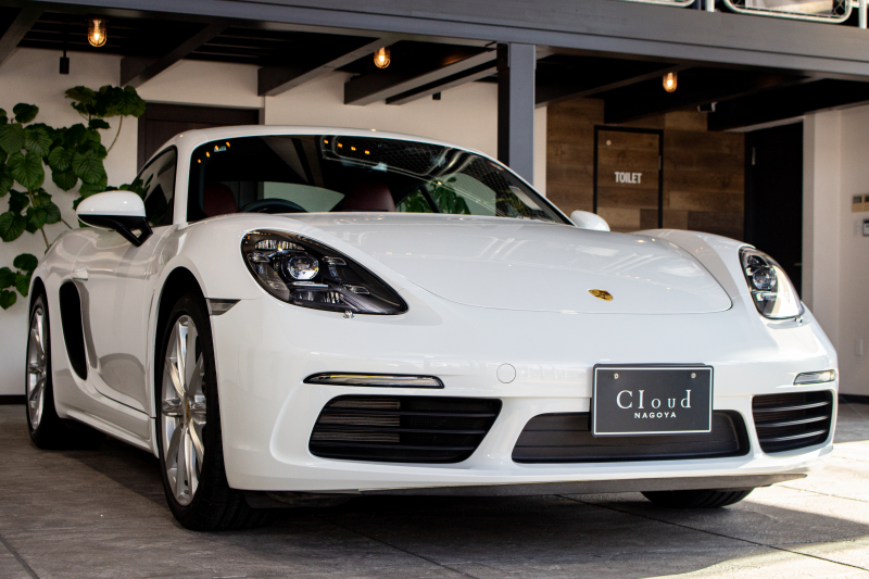 ポルシェ 718 ケイマン PDK　ツートンレザーインテリア(ブラック×ボルドー)　スポーツクロノ　LEDヘッドライト(PDLS　Plus)