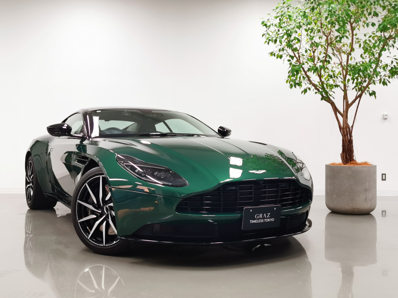アストンマーティン DB11 4.0L V8 RHD 2020MY　Q Special Paint　シートベンチレーション　10スポークグロスブラックホイール　 エクステリアパック　スモークテールライト　OP総額約450万円　認定中古車保証　ワンオーナー