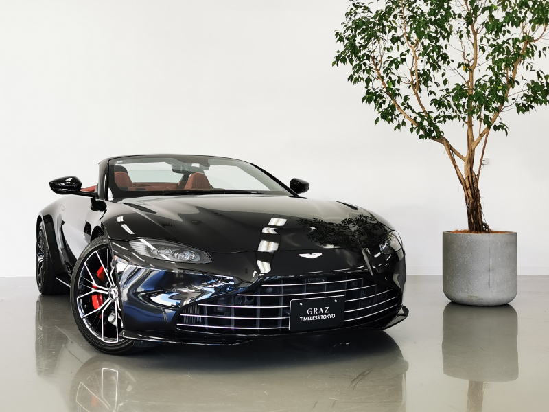 アストンマーティン ヴァンテージ Roadster 4.0L V8 RHD 2022MY　20inchグロスブラックキャラクターホイール　エクステリアパック-グロスブラック(Upper/Lower)　Interior - Inspire Comfort - Monotone　シートベンチレーション　インテリアジュエリーパック　認定中古車保証