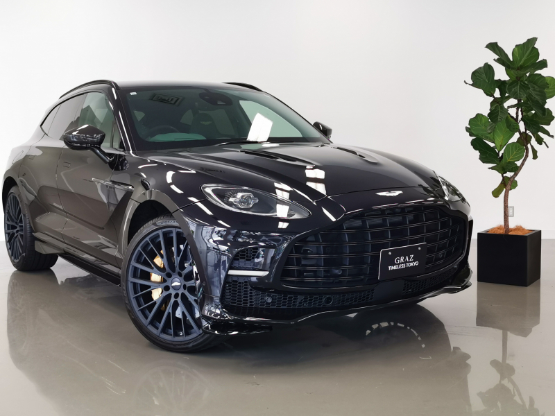 アストンマーティン DBX 707 4.0L V8 RHD 2024MY 1オーナー　23inchテクスチャードブラックホイール　エクステリアパック-グロスツイルカーボン　全席シートベンチレーション　Interior - Inspire Sport - Duotone　Qセミアニリンレザーパレット　認定中古車保証