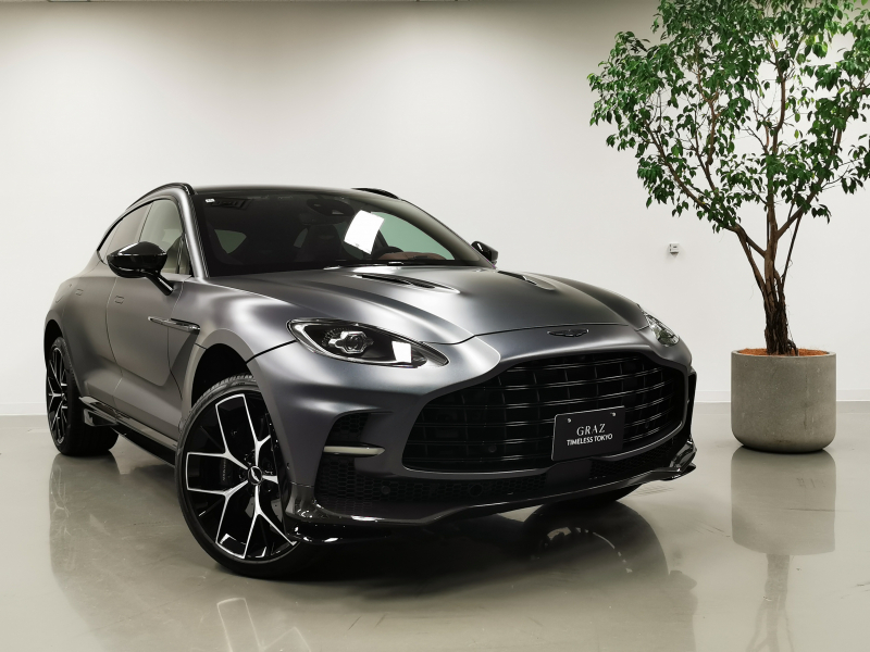 アストンマーティン DBX 707 4WD  2024MY ワンオーナー 左ハンドル メーカーOP1100万超 Qサテンペイント 全席ベンチレーション カーボンファイバーエクステリアパック インテリアインスパイアスポーツ-デュオトーン 23インチオプションホイール