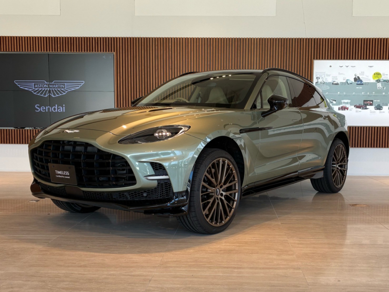 アストンマーティン DBX 707 4.0L V8 RHD 2025MY 1オーナー 元デモカー OP総額700万円超 23Inchフォージドカッパーブロンズホイール Bowers＆Wilkins ペイントプロべナンス インスパイヤスポーツモノトーン ステアリングヒーター認定中古車保証