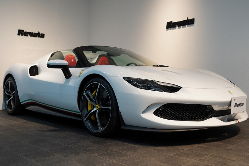 フェラーリ 296GTS 左H 正規ディーラー車 ワンオーナー