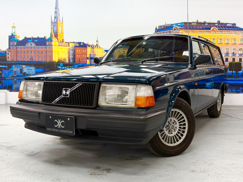 ボルボ 240 240エステート クラシック　コロナAW/ルーフレール/禁煙/JBLスピーカー