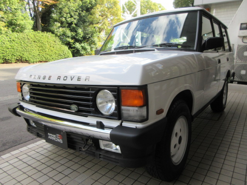 ランドローバー レンジローバー 4.0クラシック 本革 SR ボディ同色AW SWB クラシックインテリア コイルサス ボディNewペイント 前後メッキバンパー再メッキ加工 モールディングレス仕様 正規ディーラー車 右ハンドル 記録簿付