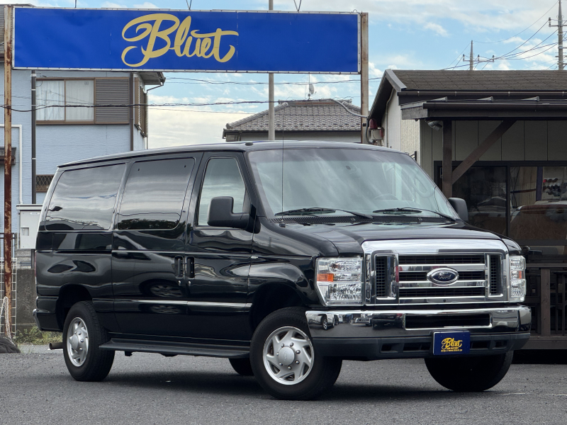 フォード E-150 XLT PREMIUM