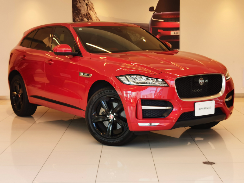 ジャガー F-PACE Rスポーツ 3.0L AWD 赤黒革シート サンルーフ フロントシートヒーター MERIDIANサウンド 20インチアルミホイール インタラクティブドライバーディスプレイ フロントフォグランプ パドルシフト メモリーシート パワーテールゲート ブラインドスポットモニター