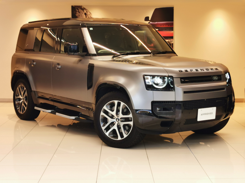 ランドローバー ディフェンダー 110 XダイナミックSE 3.0L D300 AWD 1オーナー 灰革シート フィックスドサイドステップ MERIDIANサウンド フロントシートヒーター 電子制御エアサスペンション 20インチアルミホイール ステアリングヒーター
